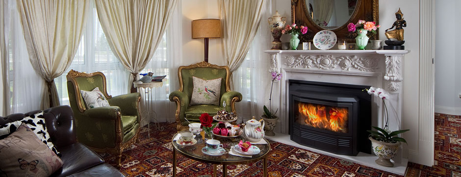 Afternoon tea with a roaring fire at Katoomba Manor