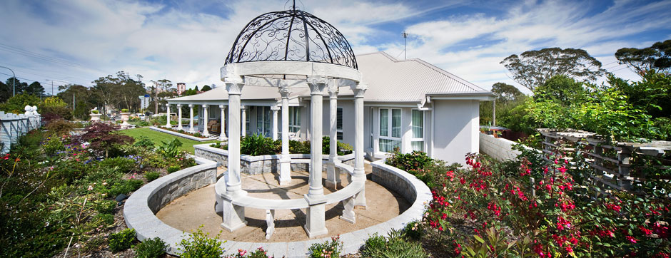 Katoomba Manor frontage with garden and gazebo